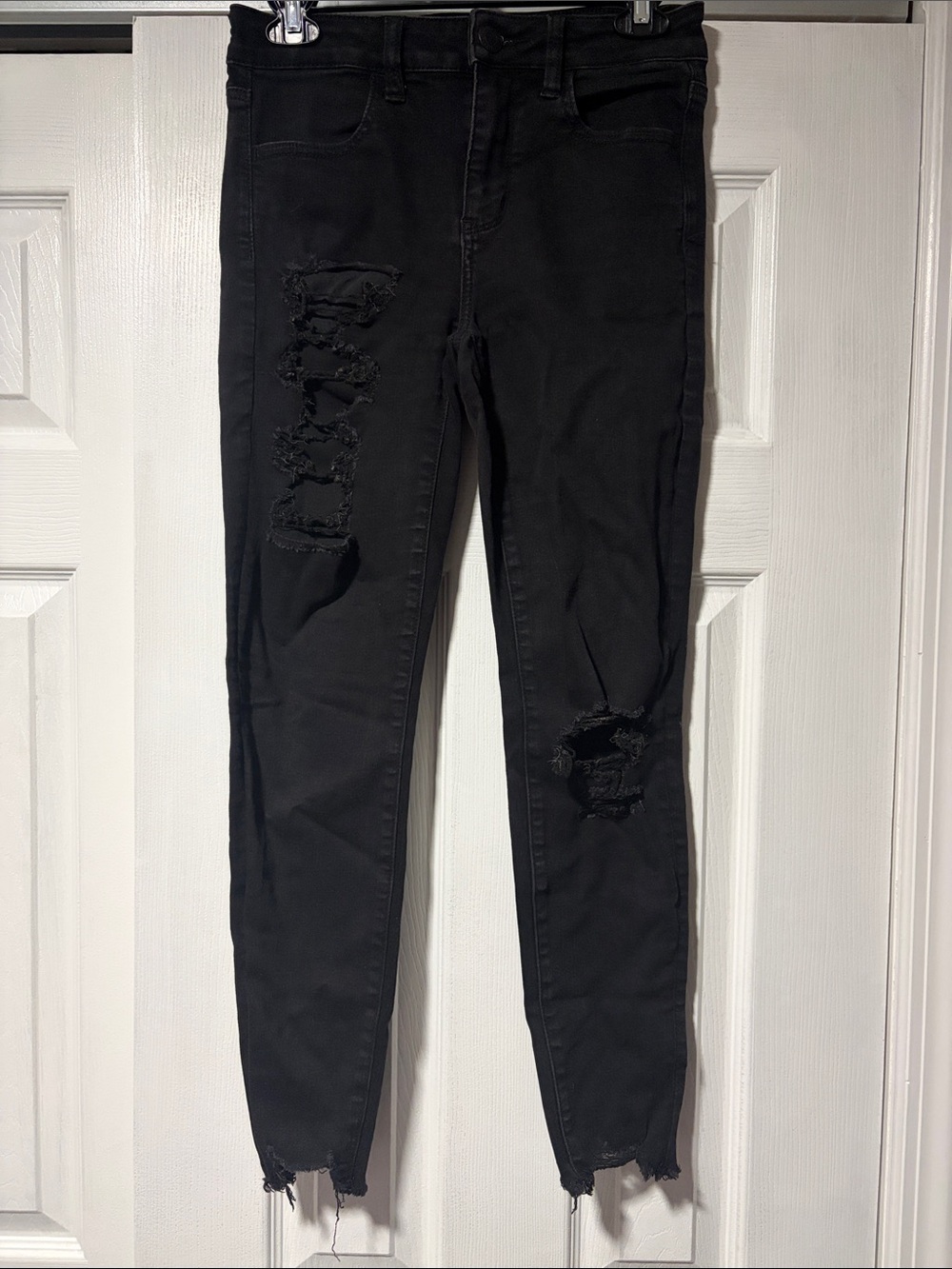 American Eagle Outfitters High-Rise Black Distressed Skinny Jeans